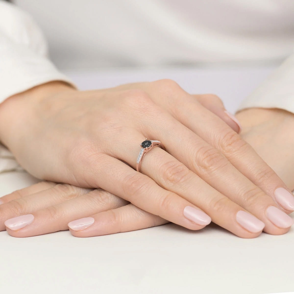 W055 Prsteň Black Diamond 0.08ct ružové zlato Au 585/1000 - 2