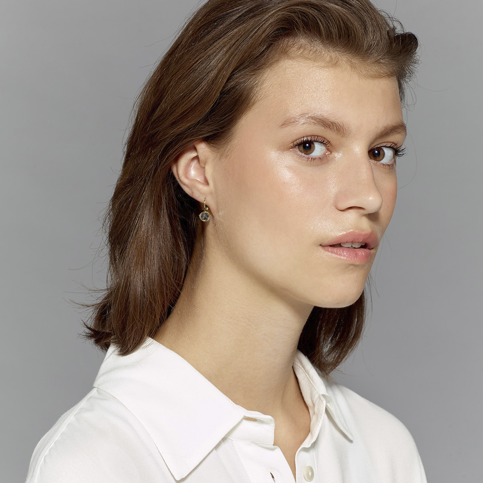 6282-1_madu-earring-sg-grey-2.jpg